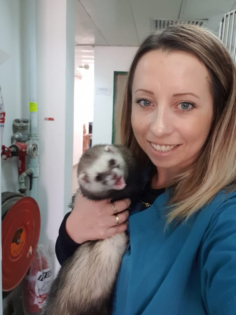 דריה וישטל - אחראית ציוד מתכלה ותרופות