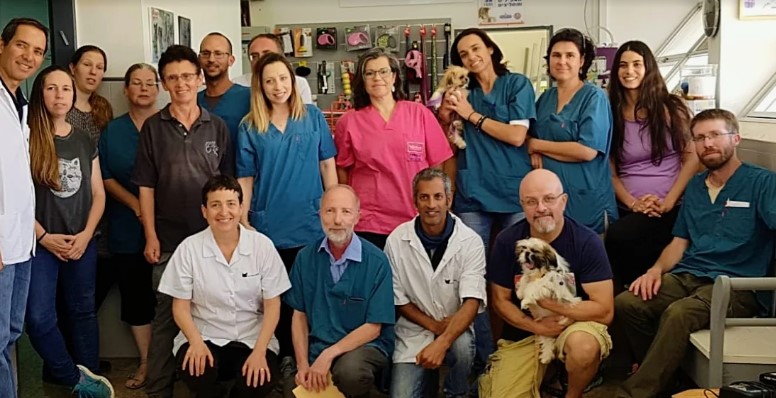 צוות בית החולים הוטרינרי בדרום