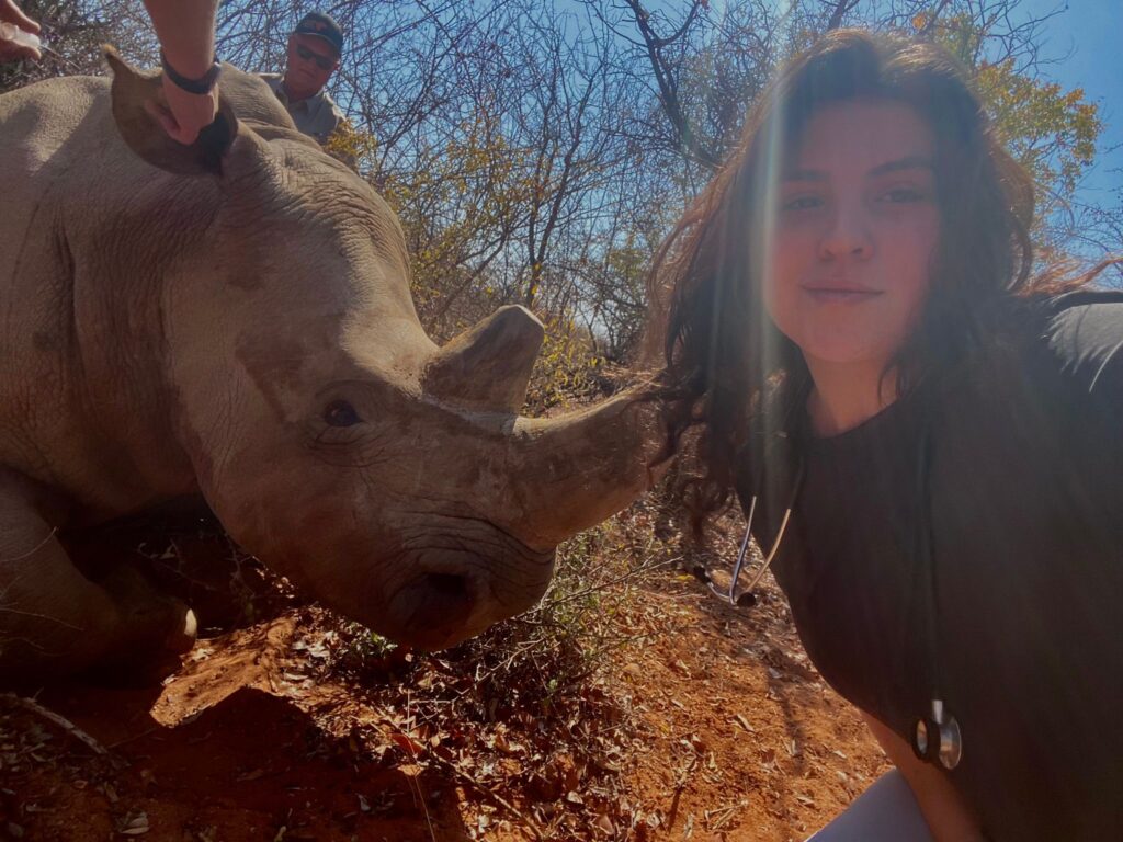 ניצן ברנדס סיטון - אחות וטרינרית